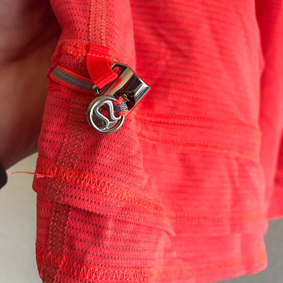 Lululemon Tank w/Built-in Bra (Neon Coral/Navy) - Picture 3 of 6